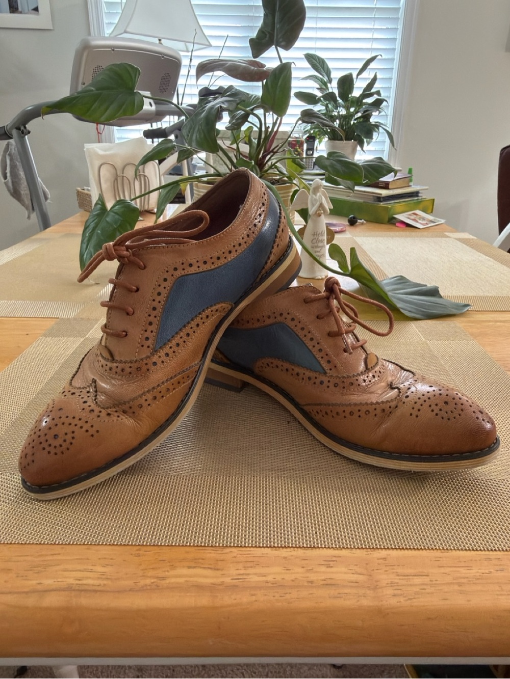 Mona Flying Women’s cute Two-Tone Wingtip Oxfords - Brown & Blue